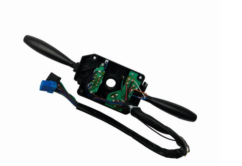 Assemblaggio e fabbricazione di PCB per interruttore combinato per automobili cablate