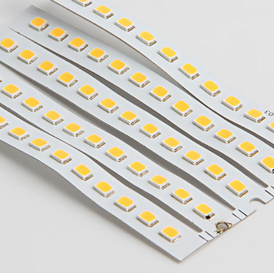 PCBA flessibile a base di alluminio per illuminazione LED per orticoltura supporta la fototerapia a tre colori
